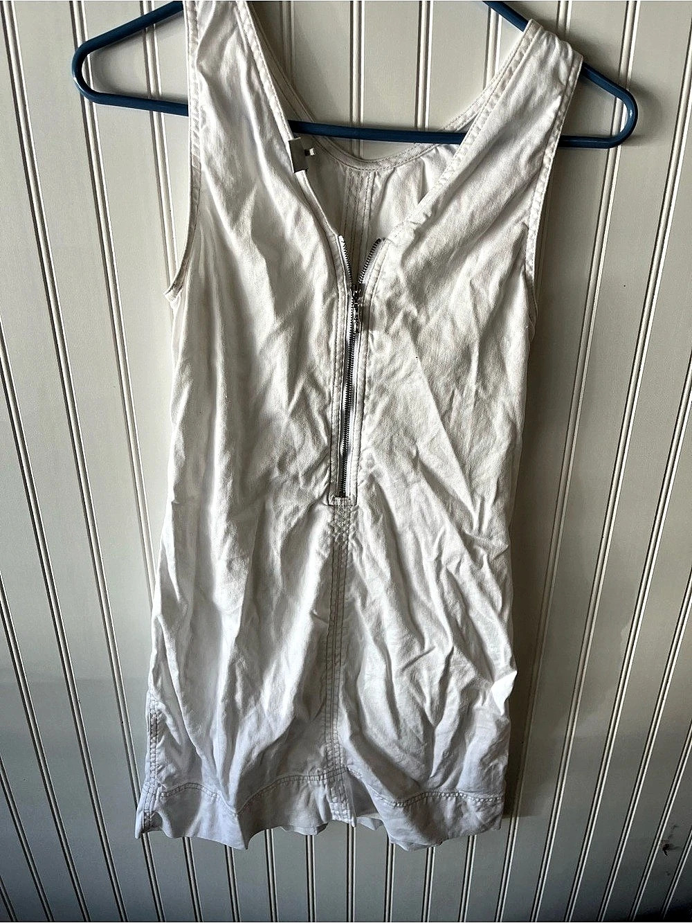 Xtraordinary Sleeveless Zip Front Vest in White Size XS
